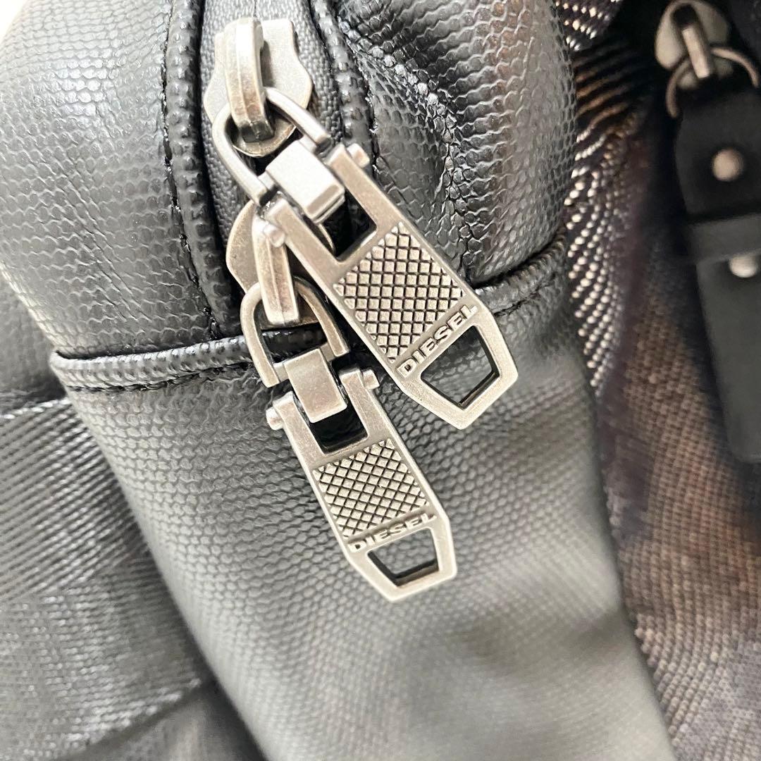 【美品】DIESEL デニム ボディバッグ ショルダー メッセンジャー 大容量