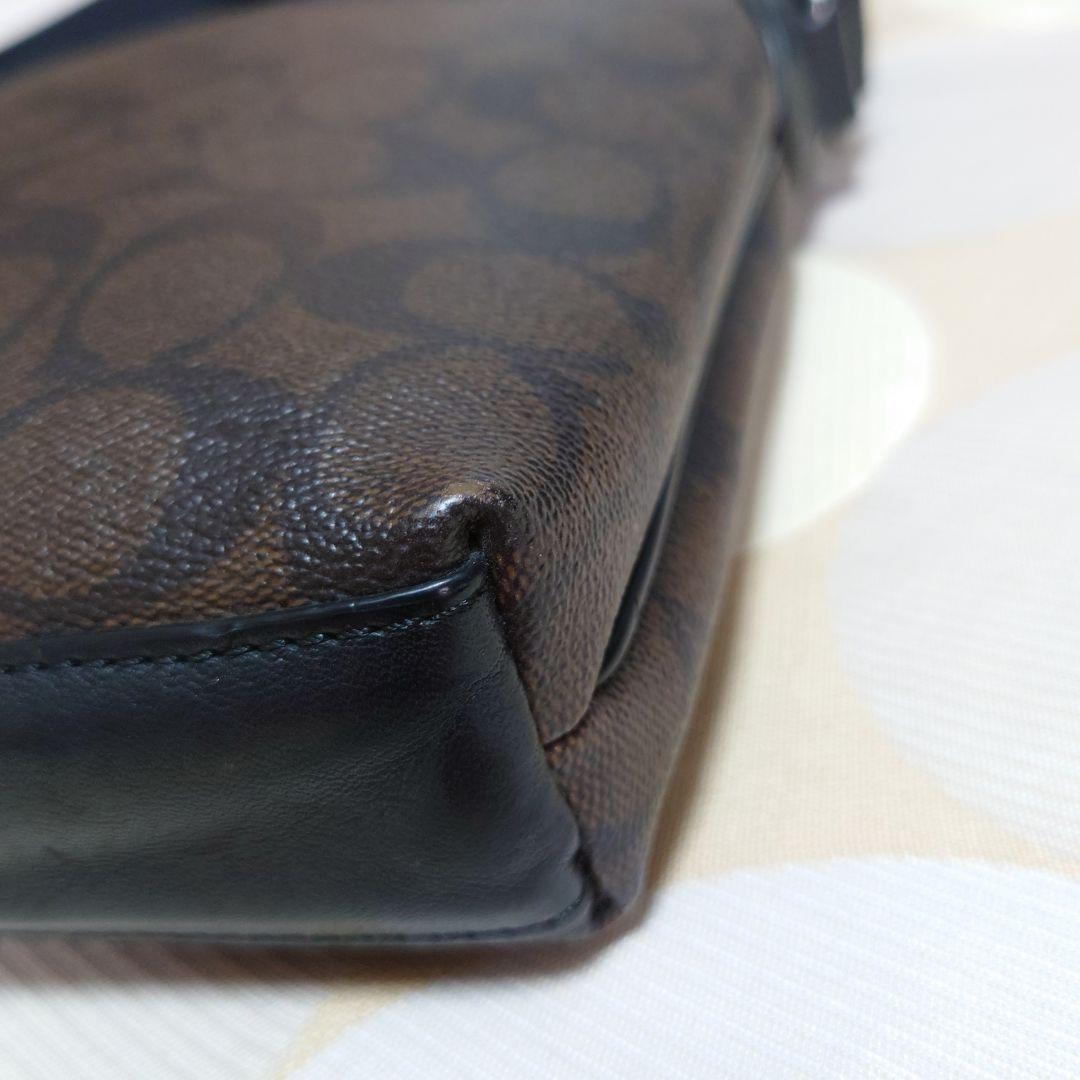 お値下げ致します！COACH　メンズ シグネチャー　ショルダーバッグ
