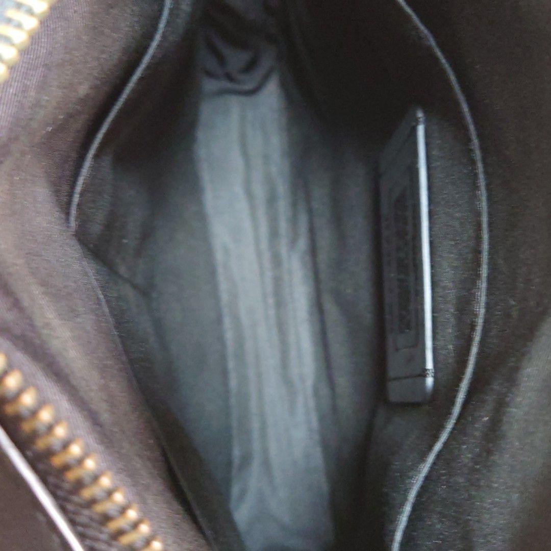 お値下げ致します！COACH　メンズ シグネチャー　ショルダーバッグ