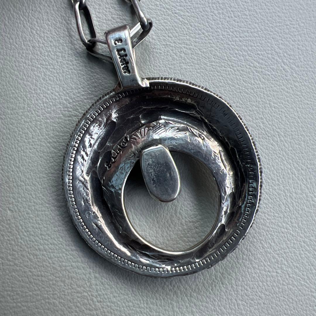 アーニーリスター　ネックレス