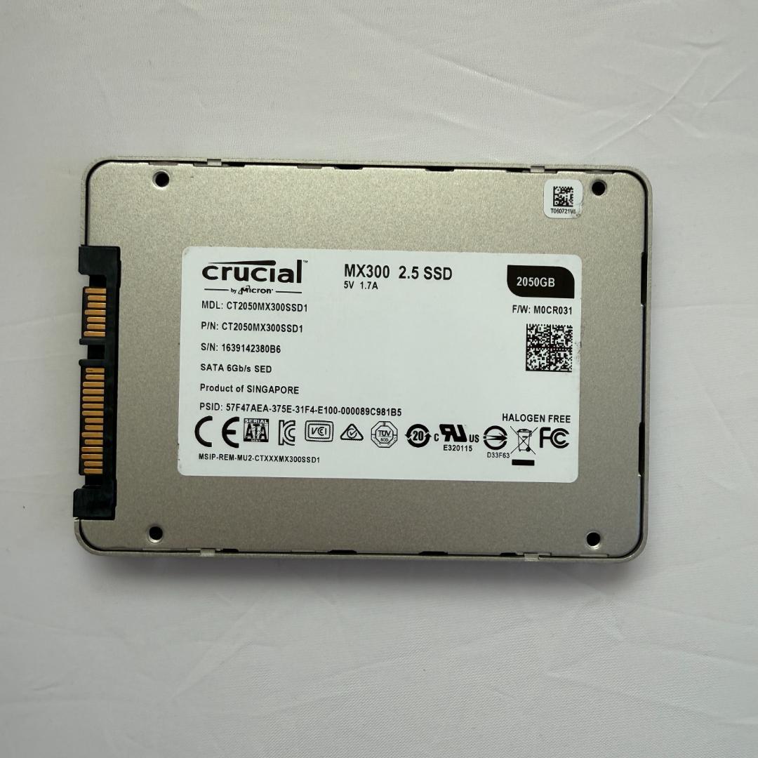 crucial CT2050MX300SSD1 SSD 2TB 2.5インチ