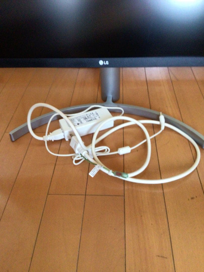 LG 32UN550 4Kモニター　2021年製