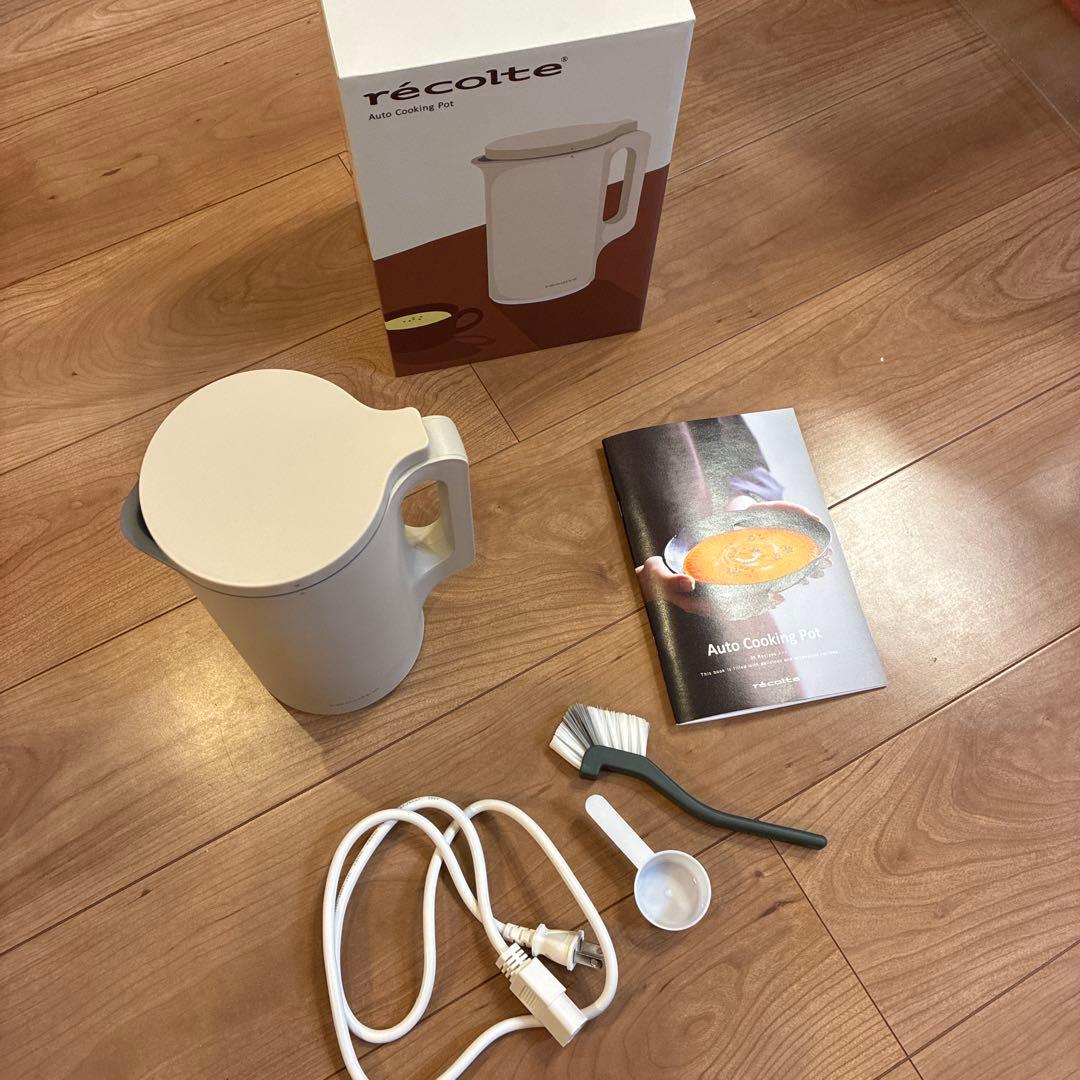 レコルト自動調理ポット 本体と付属品