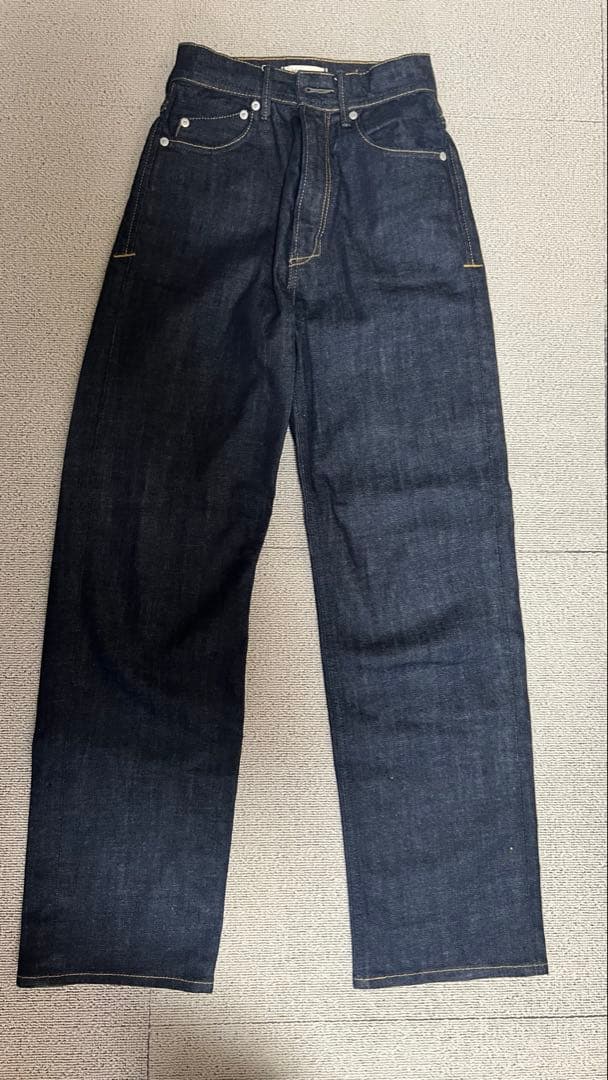 YANUK ダークインディゴ ストレートデニム