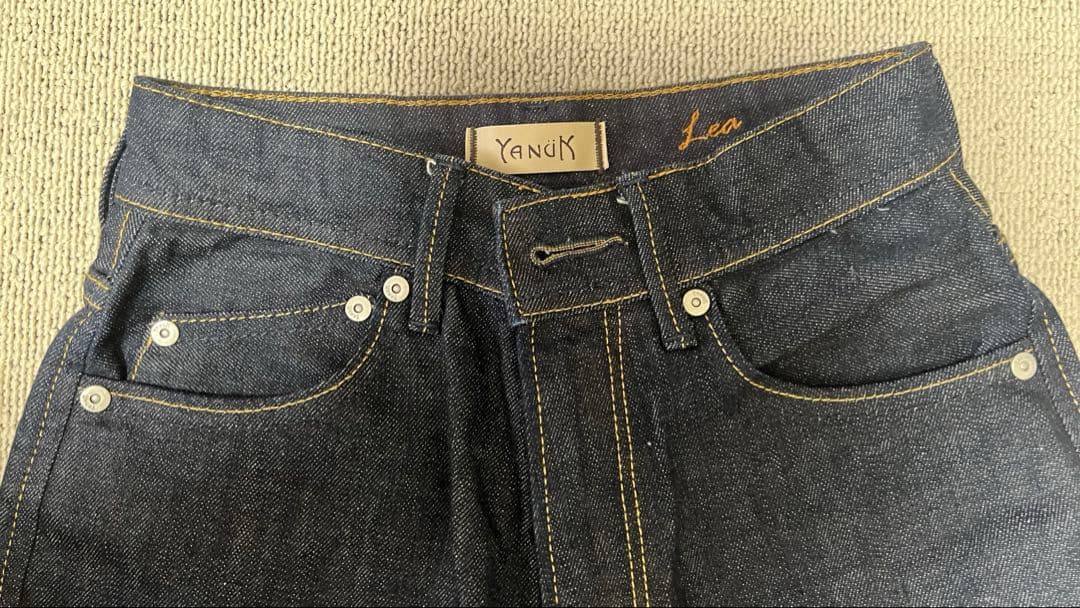 YANUK ダークインディゴ ストレートデニム