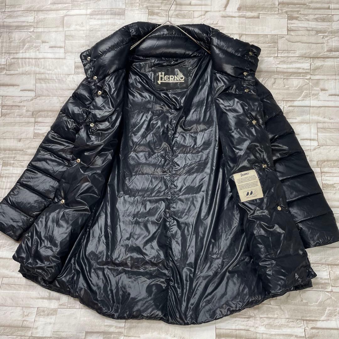 【良品】ヘルノ★軽量　ダウンコート　Aライン　濃いネイビー　ゴールドボタン　40