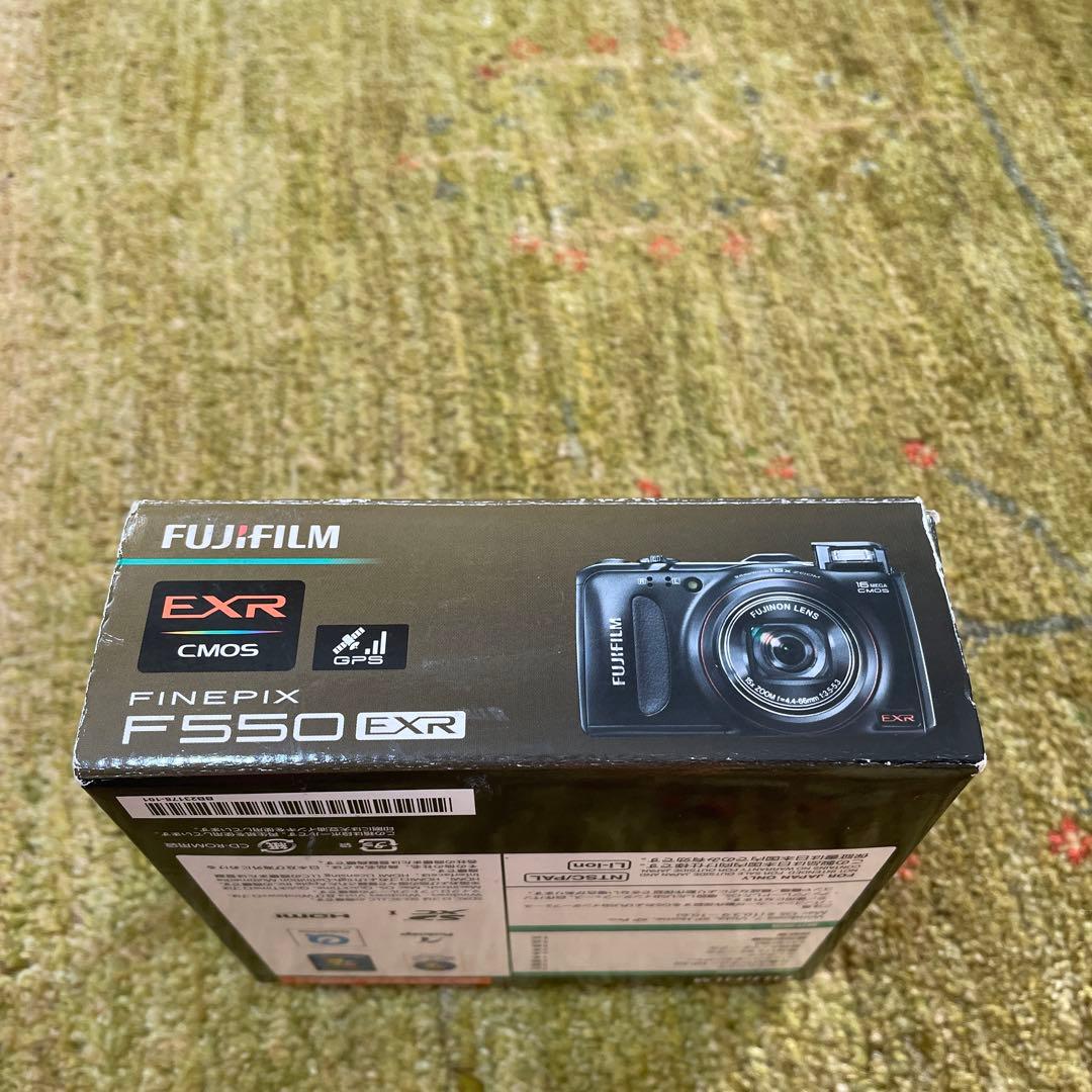 Fujifilm FinePix F550 EXR シルバー