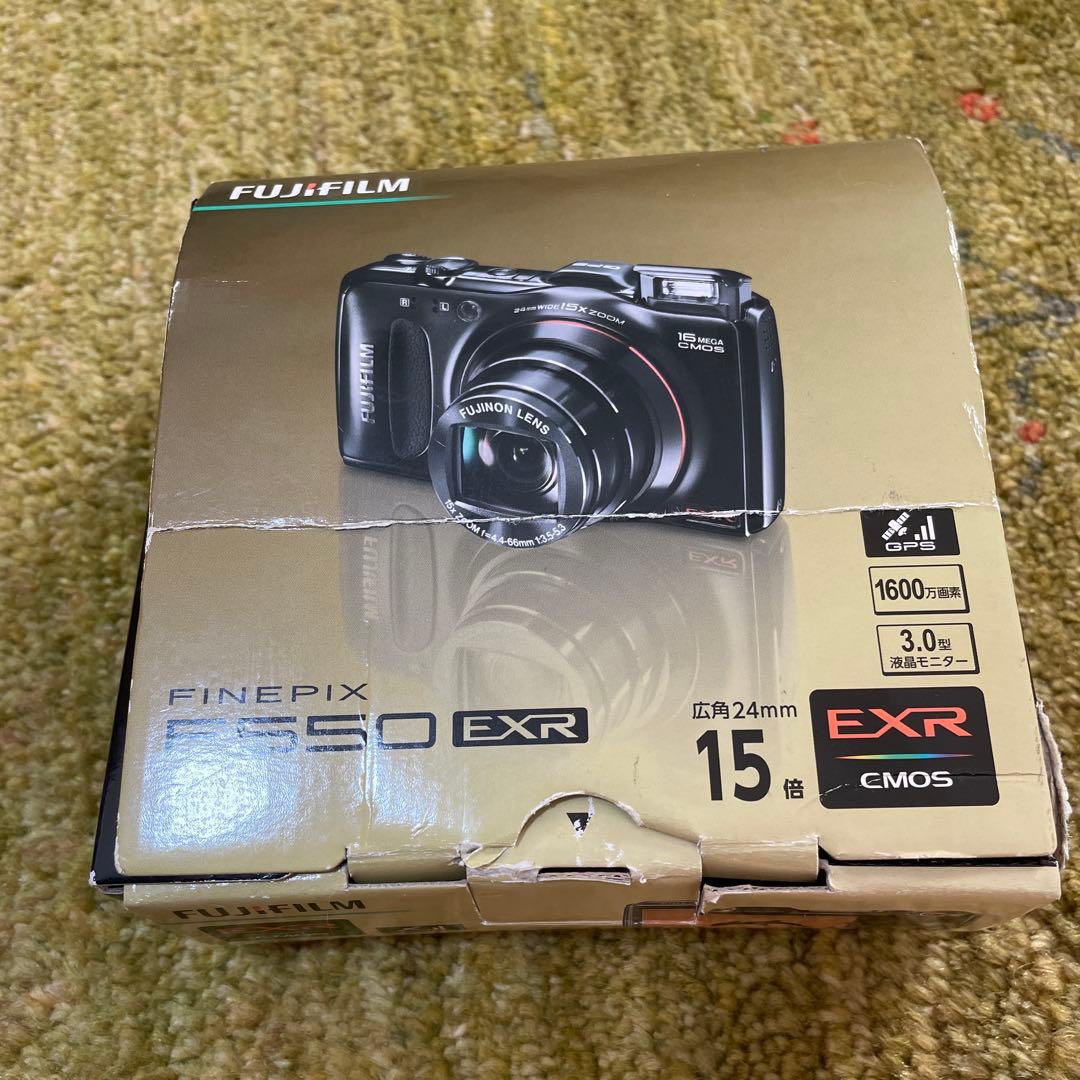Fujifilm FinePix F550 EXR シルバー