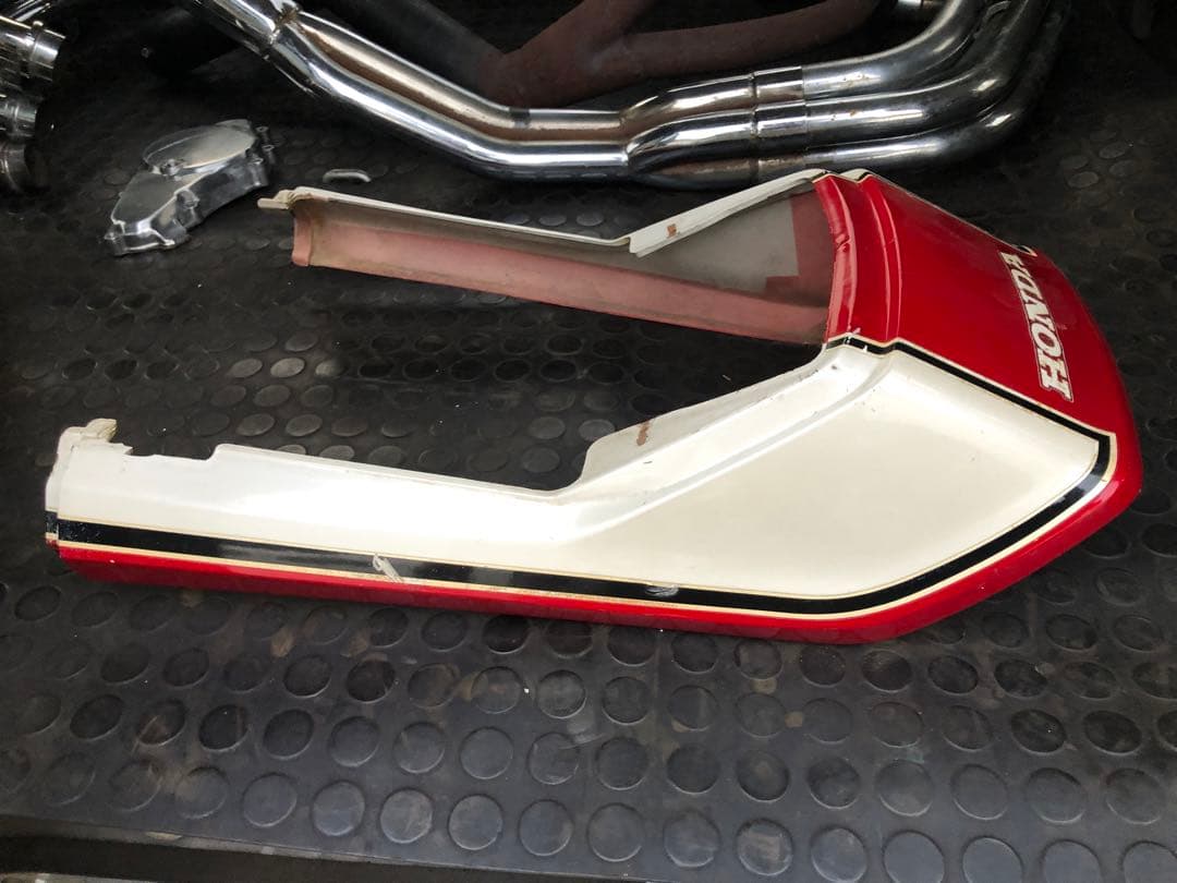 gt428_ 　　　CBX CBX400F 純正赤白　オリジナル　1型