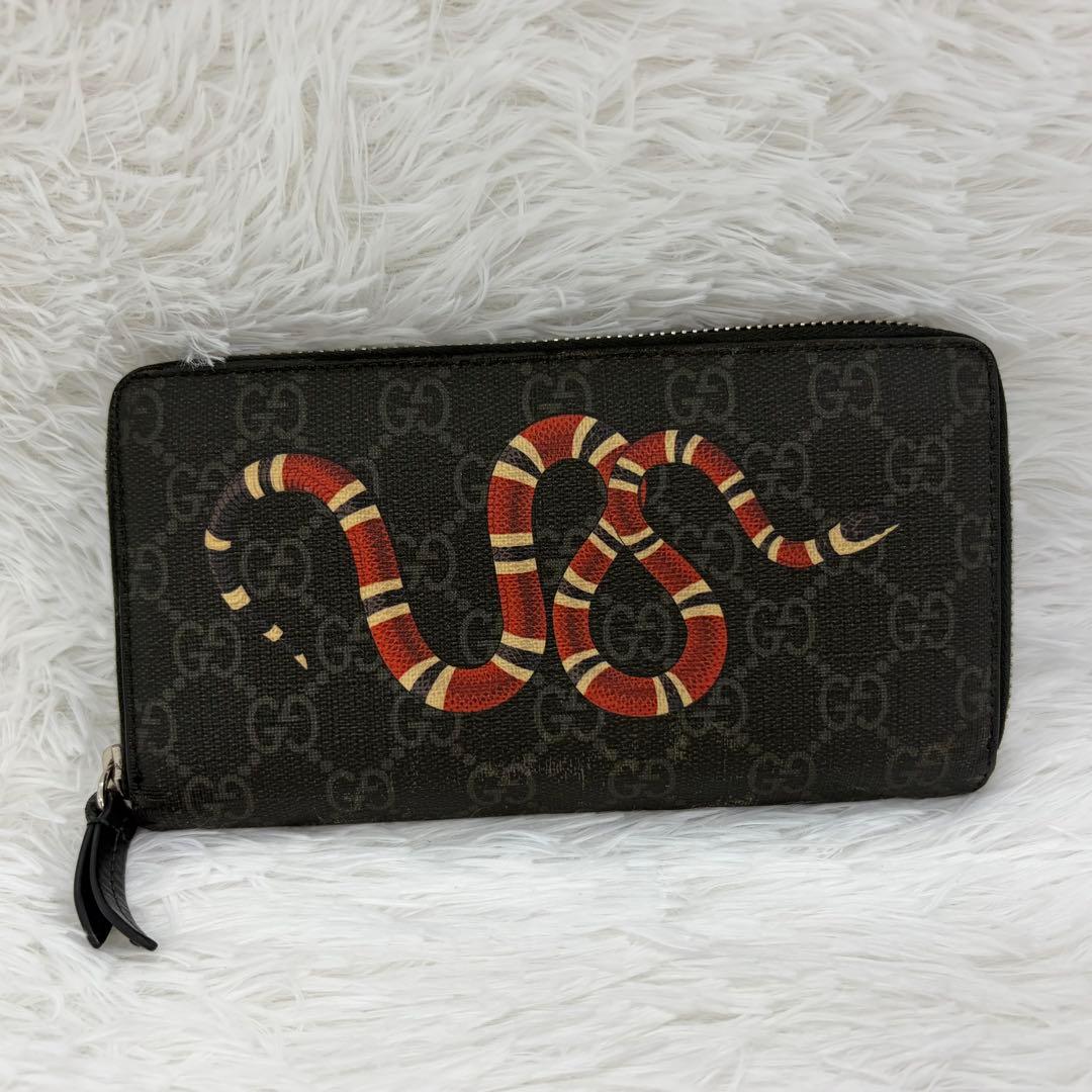 美品✨グッチ　長財布　ラウンドファスナー　蛇　GGスプリーム　PVC レザー　黒