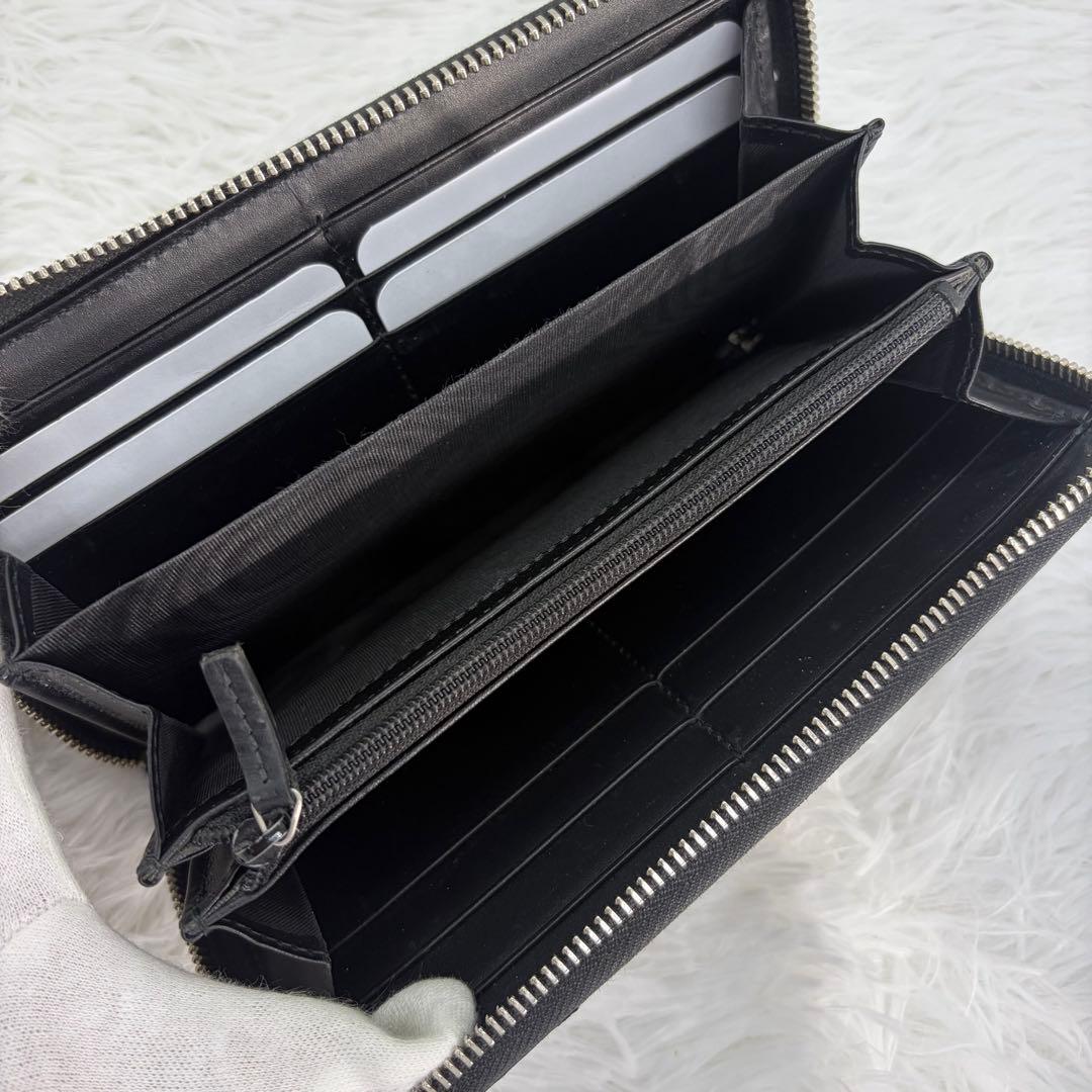 美品✨グッチ　長財布　ラウンドファスナー　蛇　GGスプリーム　PVC レザー　黒
