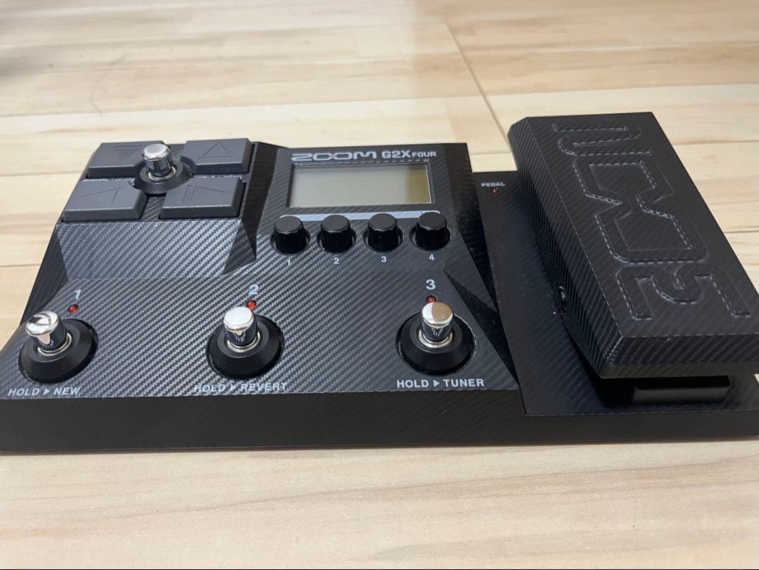 ZOOM G2X FOUR ギターエフェクター