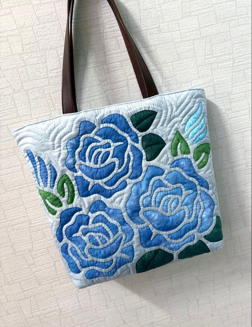 ハワイアンキルトトートバッグ　　　　　　　　バラ♡ アイスグレー