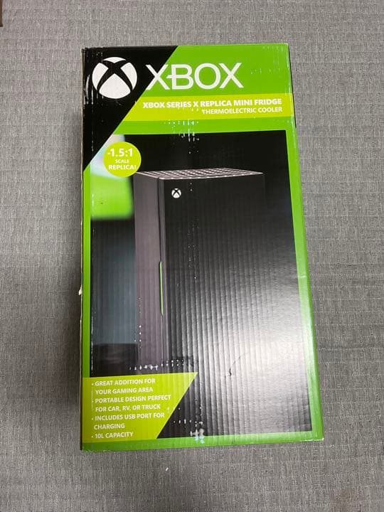 Xbox Series X Mini Fridge ミニ冷蔵庫