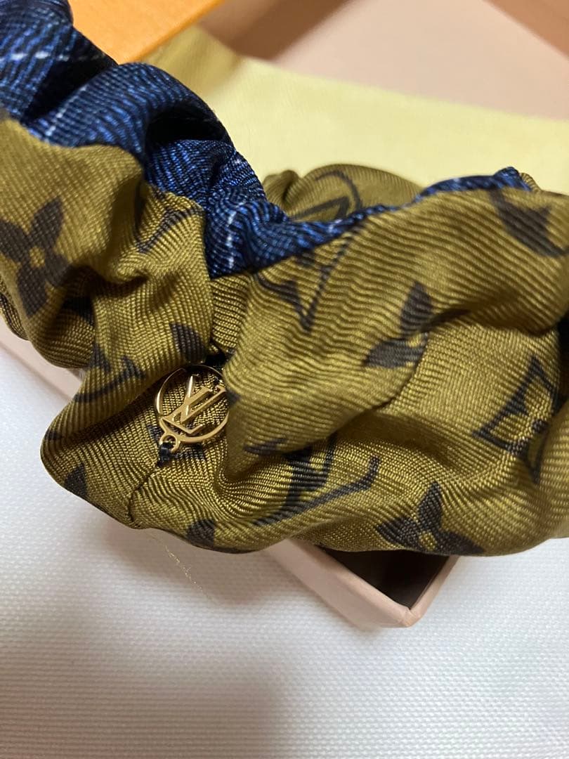 LOUIS VUITTON ルイ・ヴィトン シルク ビーマインドフル シュシュ