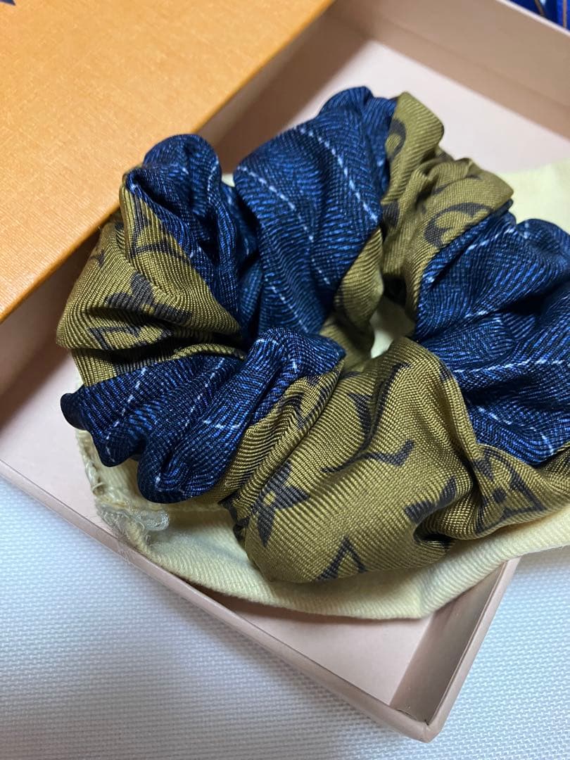 LOUIS VUITTON ルイ・ヴィトン シルク ビーマインドフル シュシュ