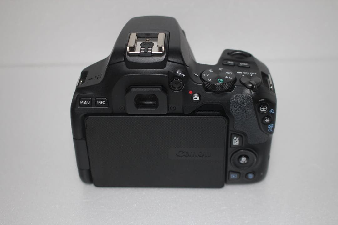 Wi-Fi/動画/Canon kiss X10標準&望遠&単焦点レンズセット