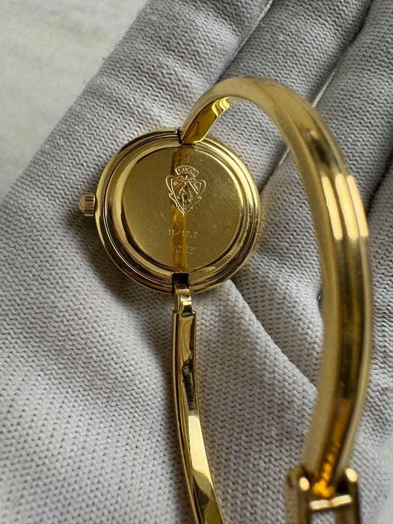 美品 GUCCI グッチ チェンジベゼル 時計本体 赤１　不動　11/12.2