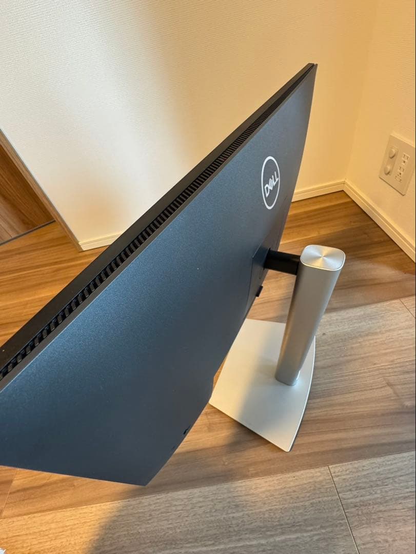 Dell P2722HE 27インチ USB-Cハブモニター / PD65W