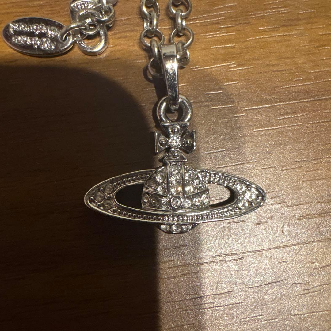Vivienne Westwood 土星モチーフ ネックレス