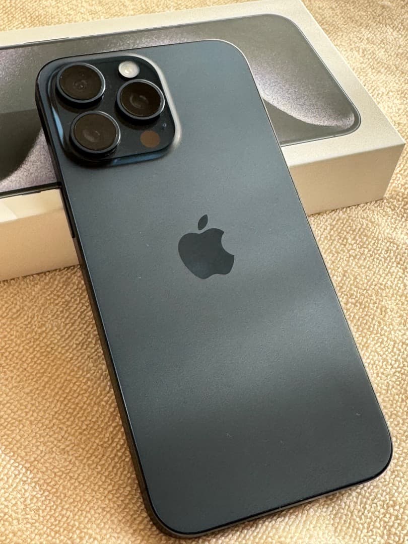 iPhone 15 Pro Max ブルーチタニウム　256GB SIMフリー