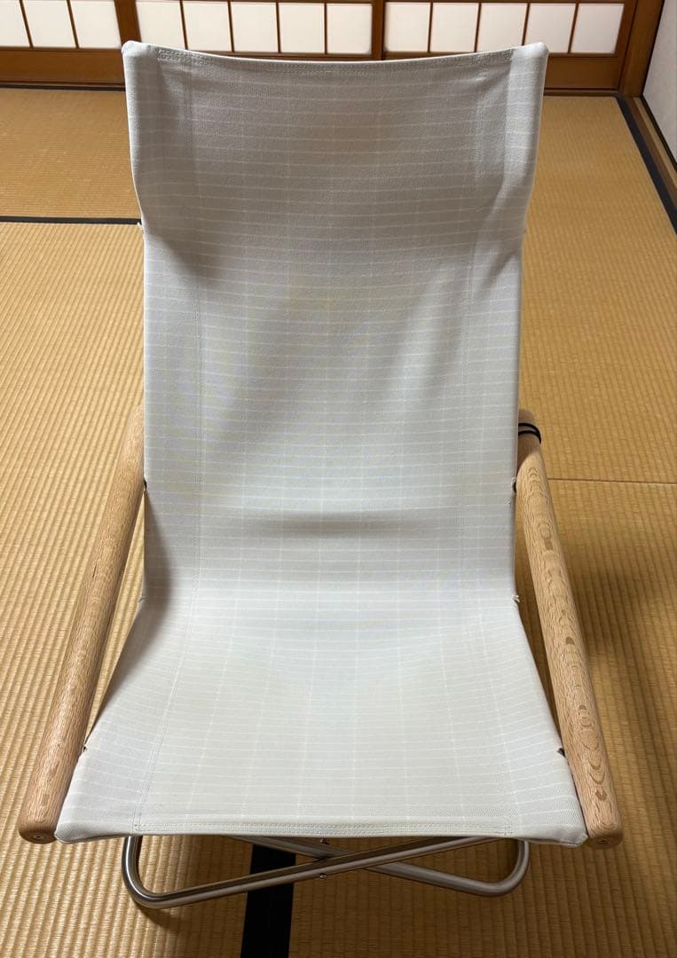 ニーチェアエックス シキリ ソープフィニッシュ / ライトグレー格子