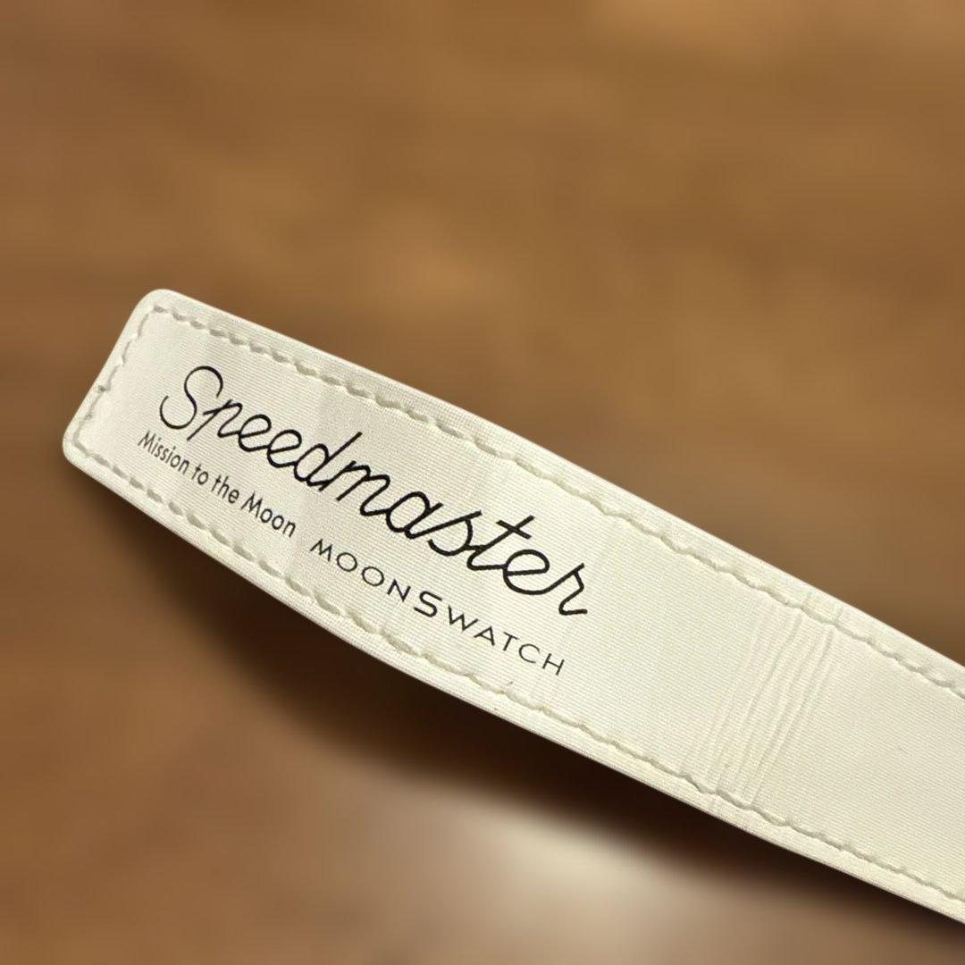 OMEGA Swatch スヌーピー Snoopy moon SO33W700