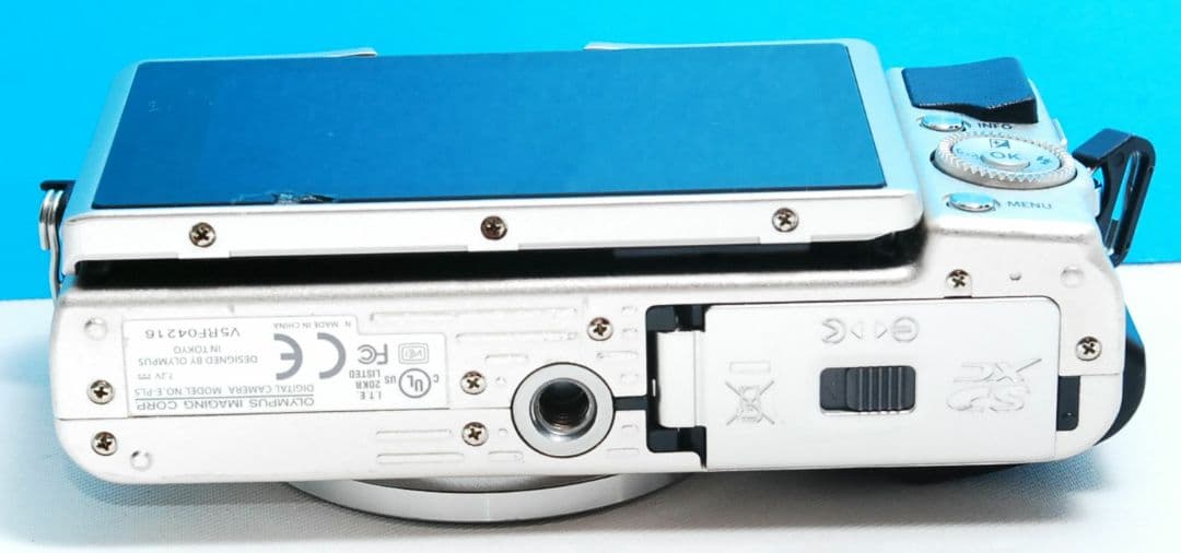 OLYMPUS E PL5 シルバー　ボディ　送料無料