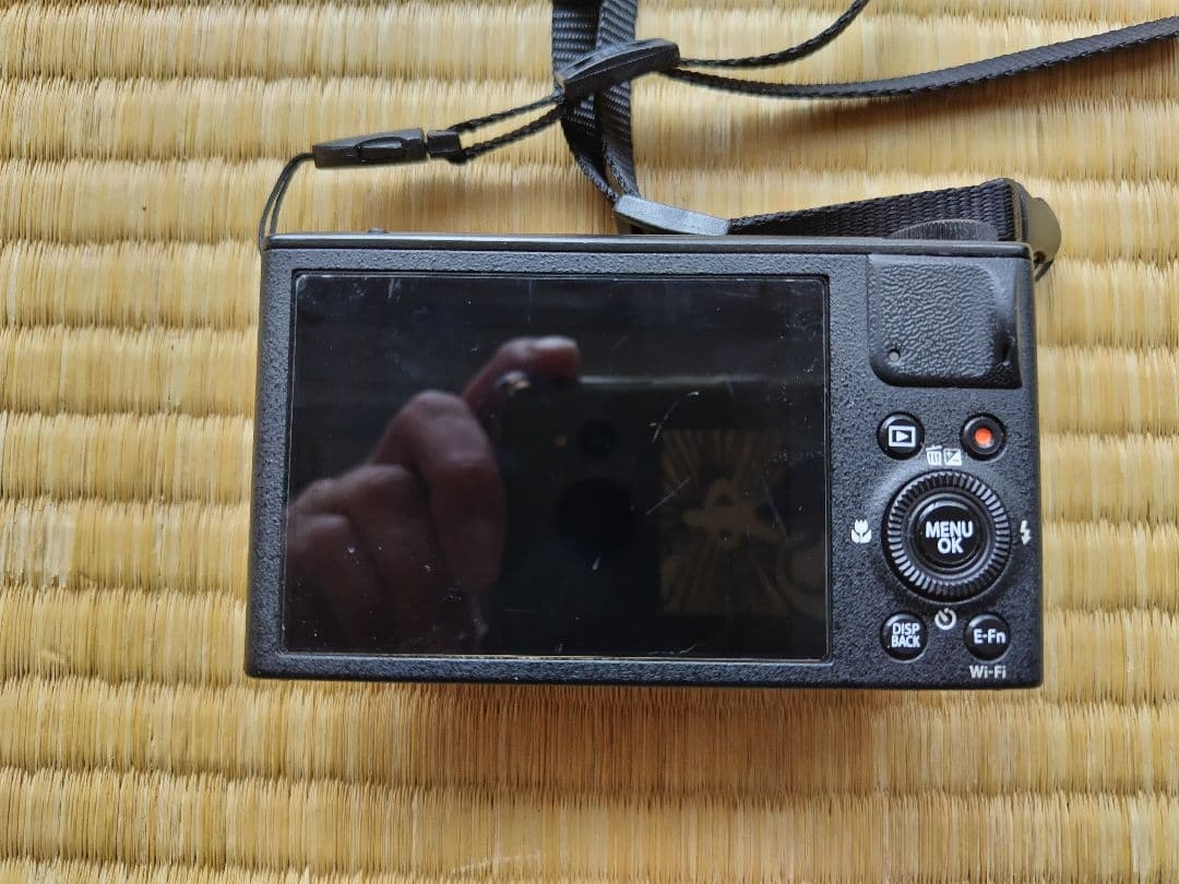 FUJIFILM XQ1 完動品 純正バッテリー4つ 純正カメラケース