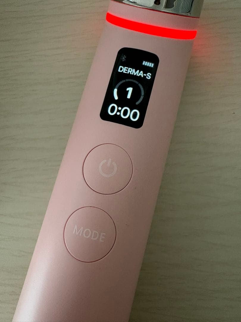 韓国 medicube 美顔器 pro (キャップ付き)