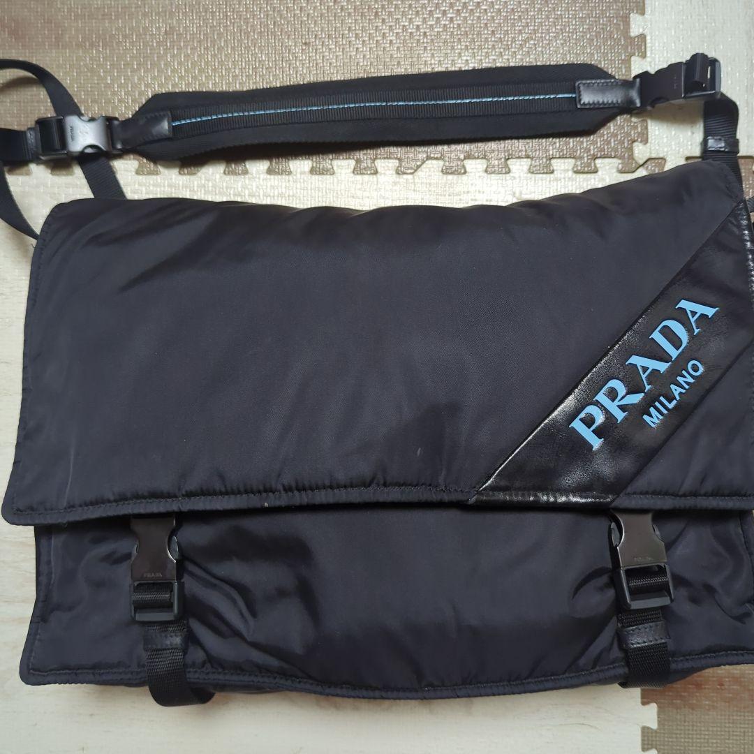 PRADA プラダ ブラック メッセンジャーバッグ