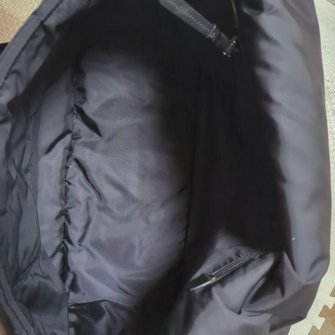 PRADA プラダ ブラック メッセンジャーバッグ