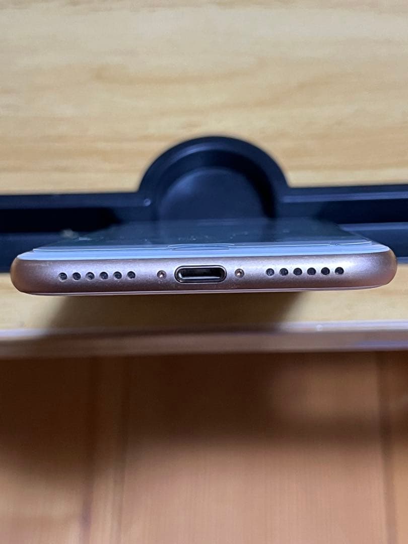 iPhone8 64GB ゴールド SIMフリー バッテリー85%