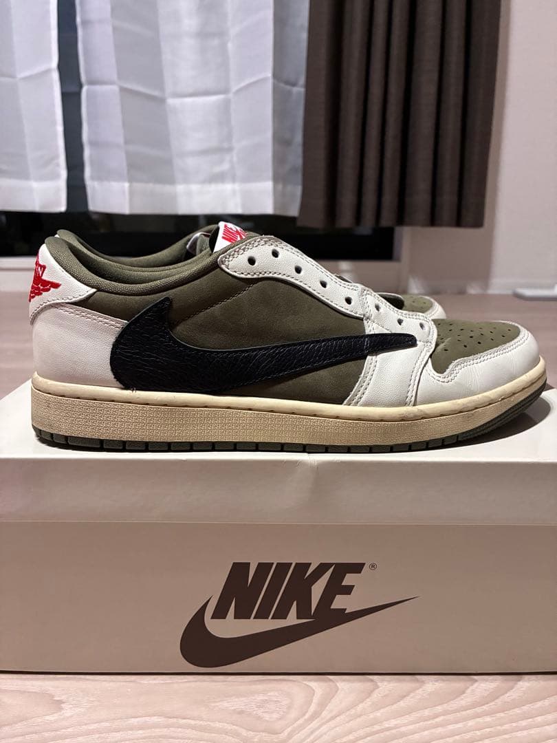 Travis Scott × Nike Air Jordan 1 Low OG