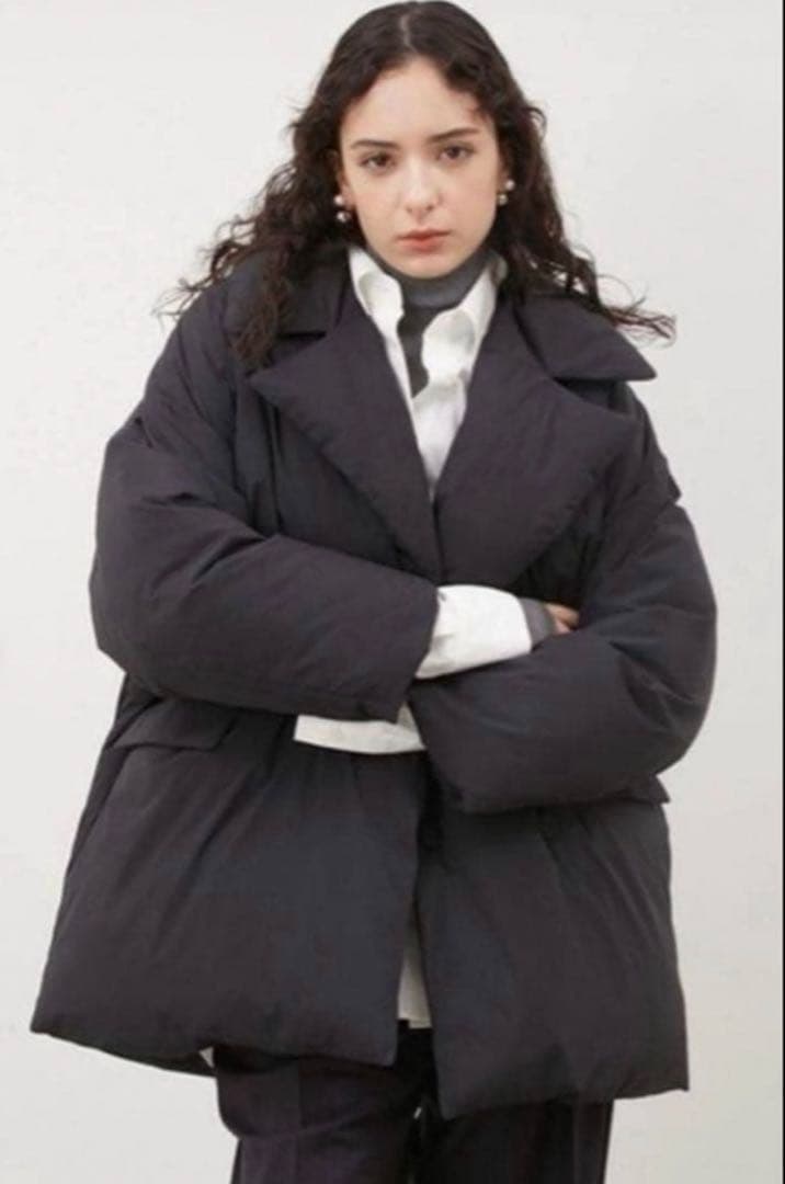 Mila Owenミラオーウェン　フレンチダウンハーフ丈パデッドコート ブラック