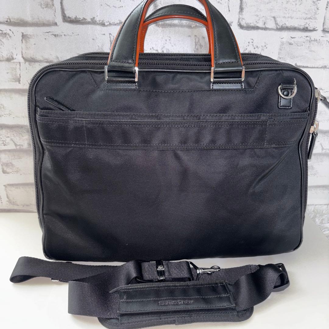 サムソナイト　ビジネスバッグ「エピッド 3」シリーズのブリーフケースEXP