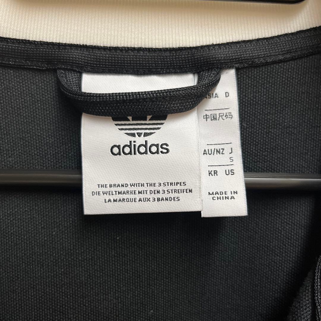 adidas ブラック ジップアップジャケット　 S