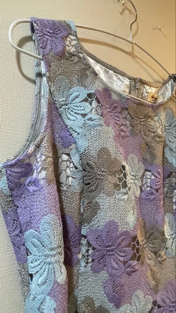 【みかづき様】superbeautyレース花柄ノースリーブワンピース