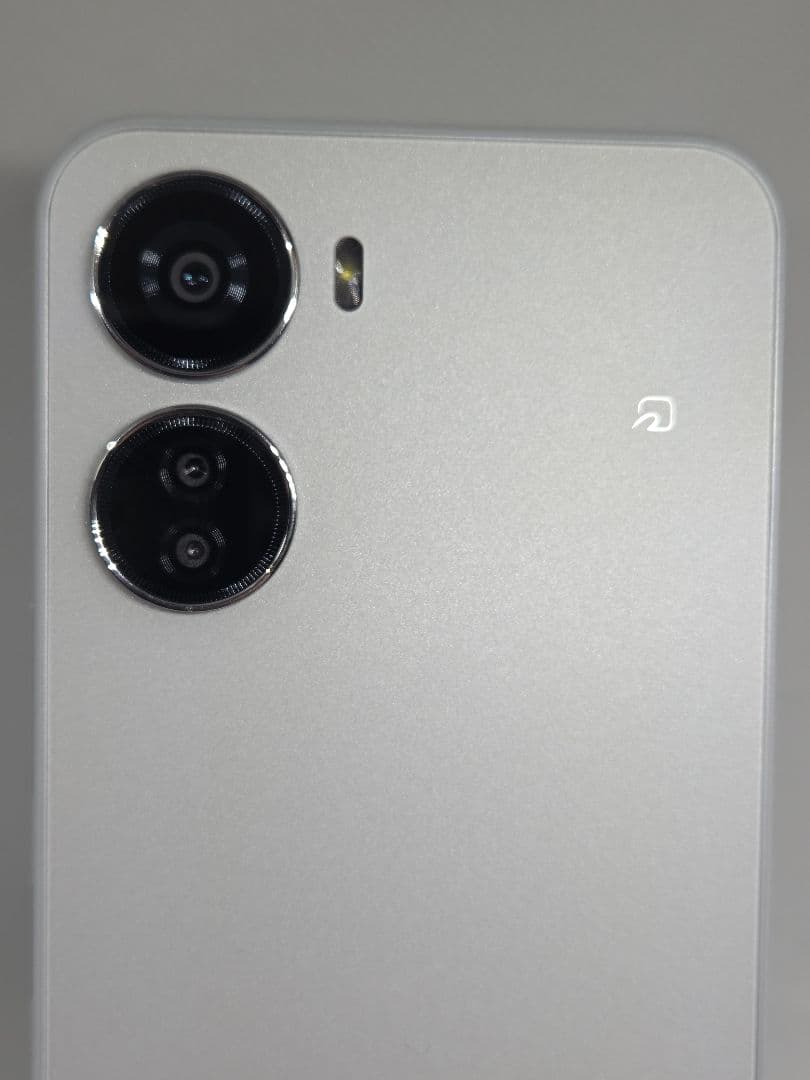 Libero 5G IV ホワイト A302ZT SIMフリー 美品 本体