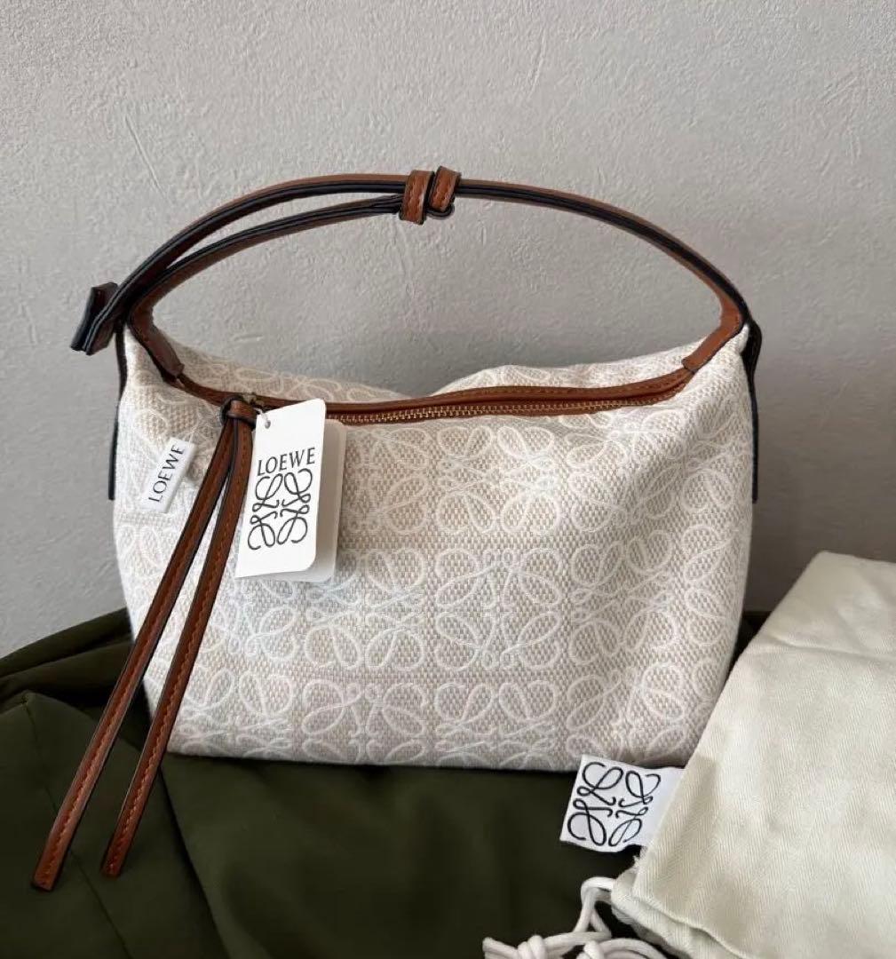 LOEWE キュービィ　アナグラムバッグ
