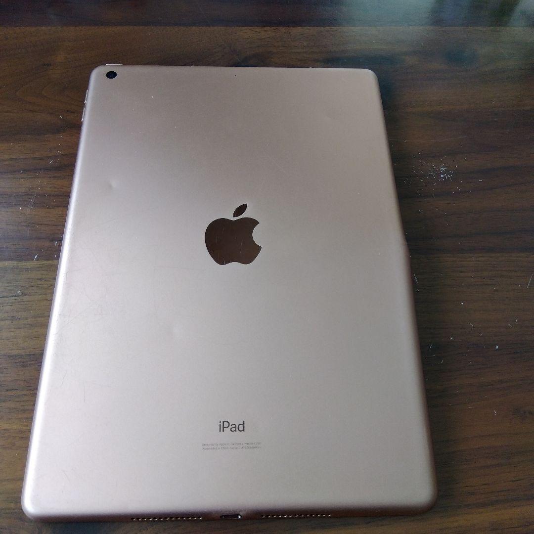 ホワイト iPad本体 画面ひび割れあり