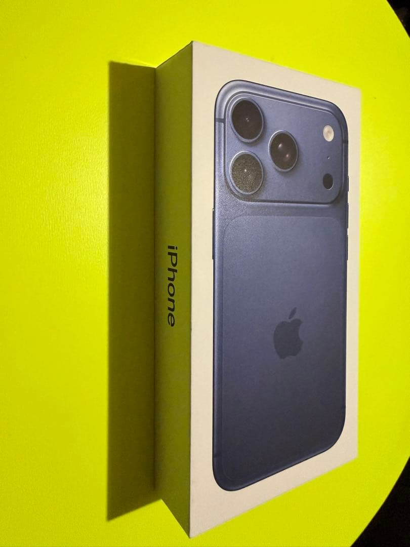 新品・未使用　iPhone 17 Pro 256GB Deep Blue 香港版