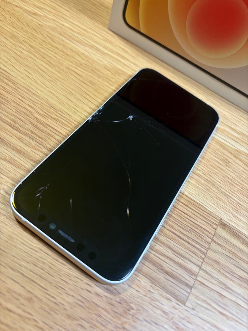 iPhone12mini／画面割れ／アクティベーションロック解除済／SIMフリー