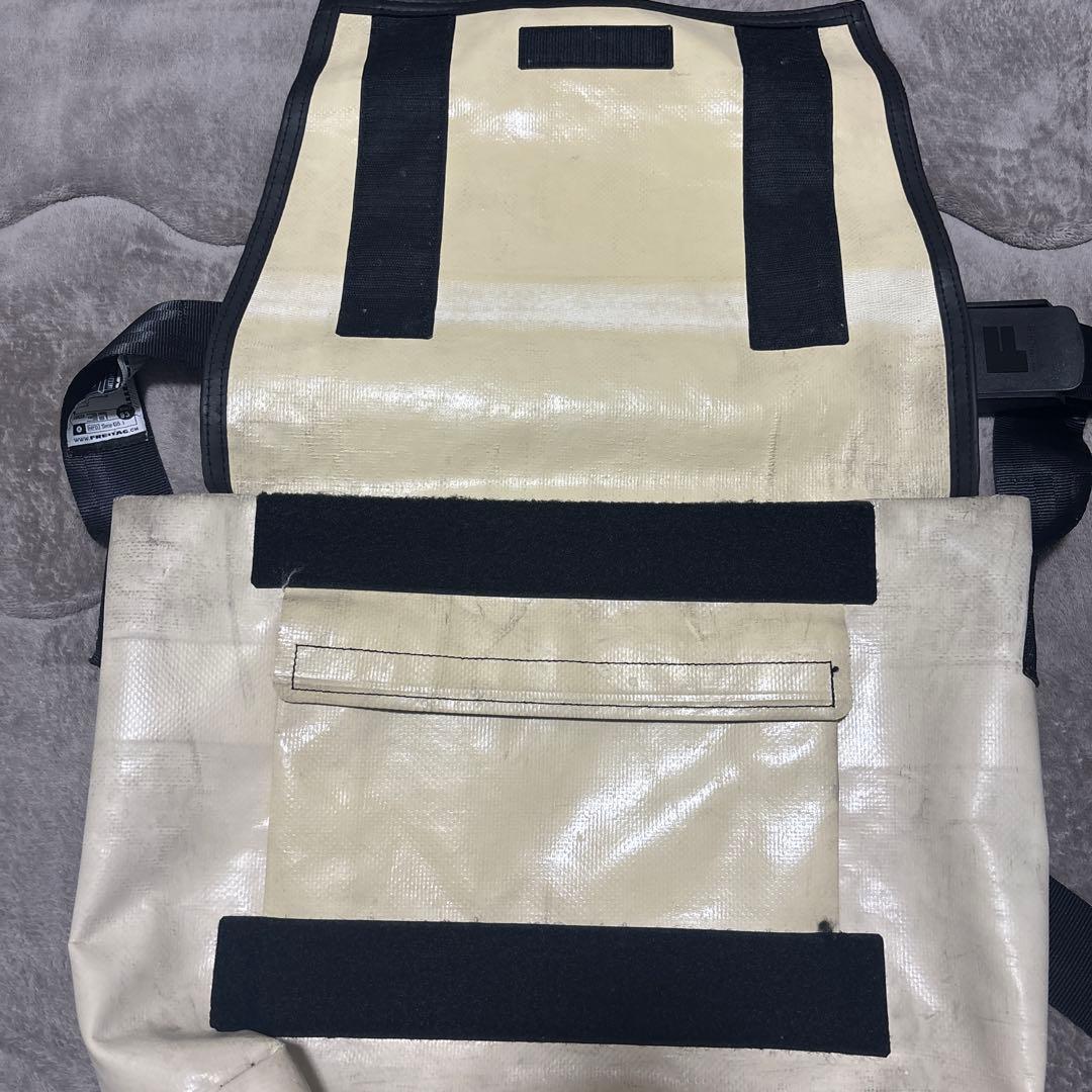 FREITAG メッセンジャーバッグ アイボリー/ブルー