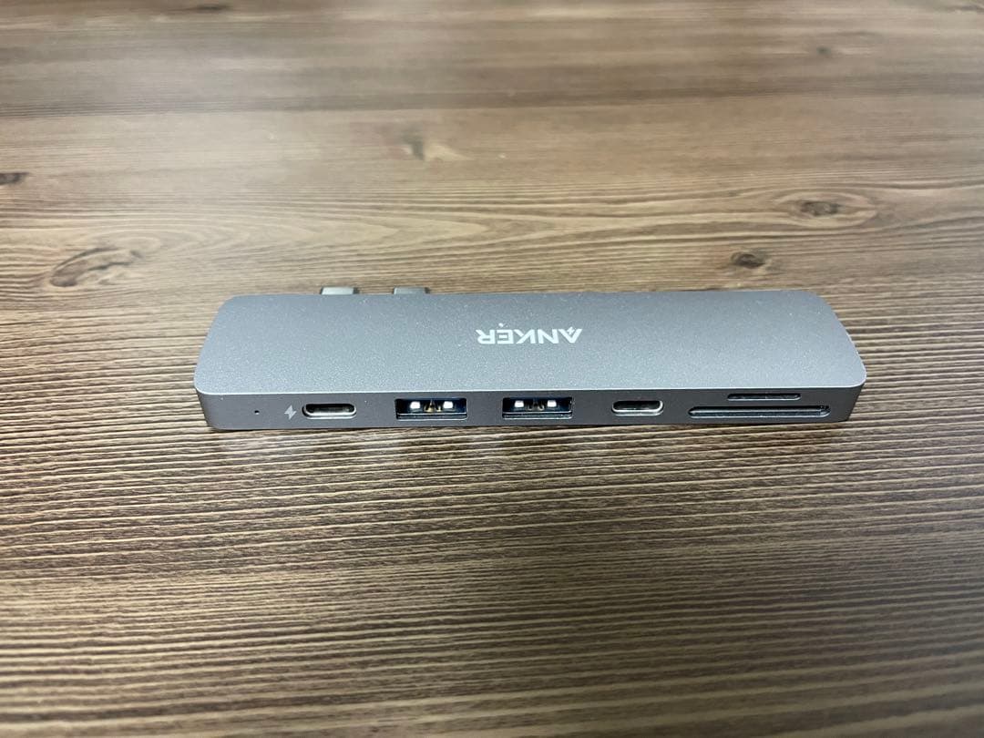 【屋内使用のみ】Apple MacBookAir M1 8GB256GBハブ付き