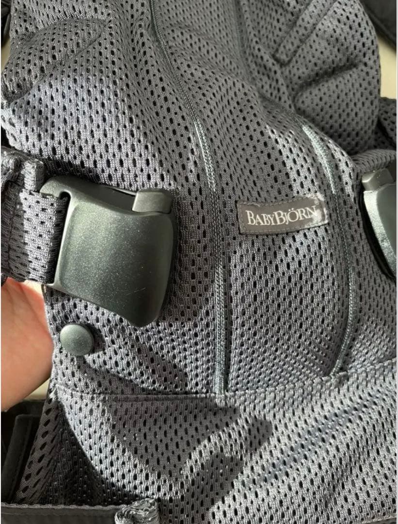 極美品！ベビービョルン　抱っこ紐　ワンカイエアー　アンスラサイト（グレー）