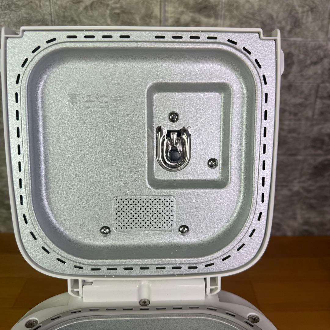 【とても美品】　Panasonic SD-SB4 ホームベーカリー　2022年式