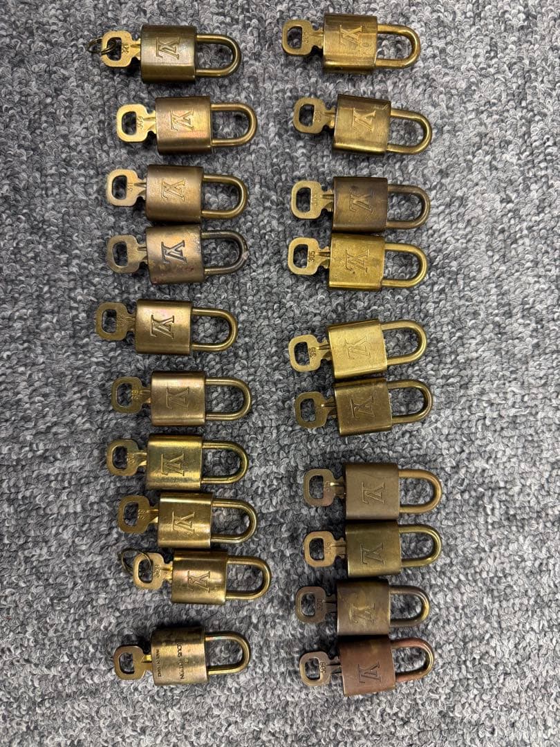 ルイヴィトン　鍵　カデナ　パドロック　20個セット