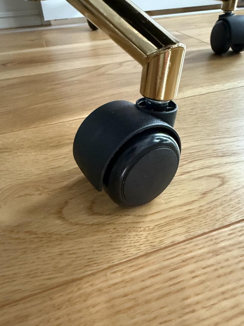 キャスター付きデスクチェア　ベロア生地