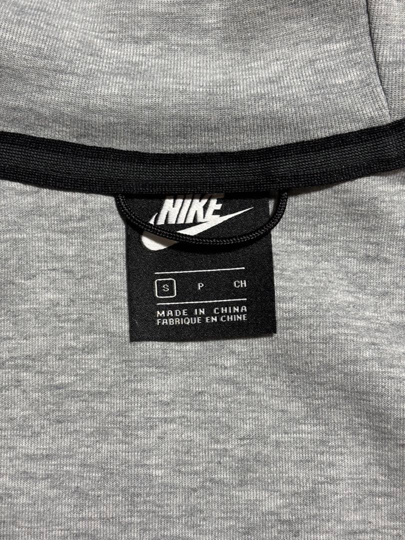 Nike 旧テック グレー Sサイズ